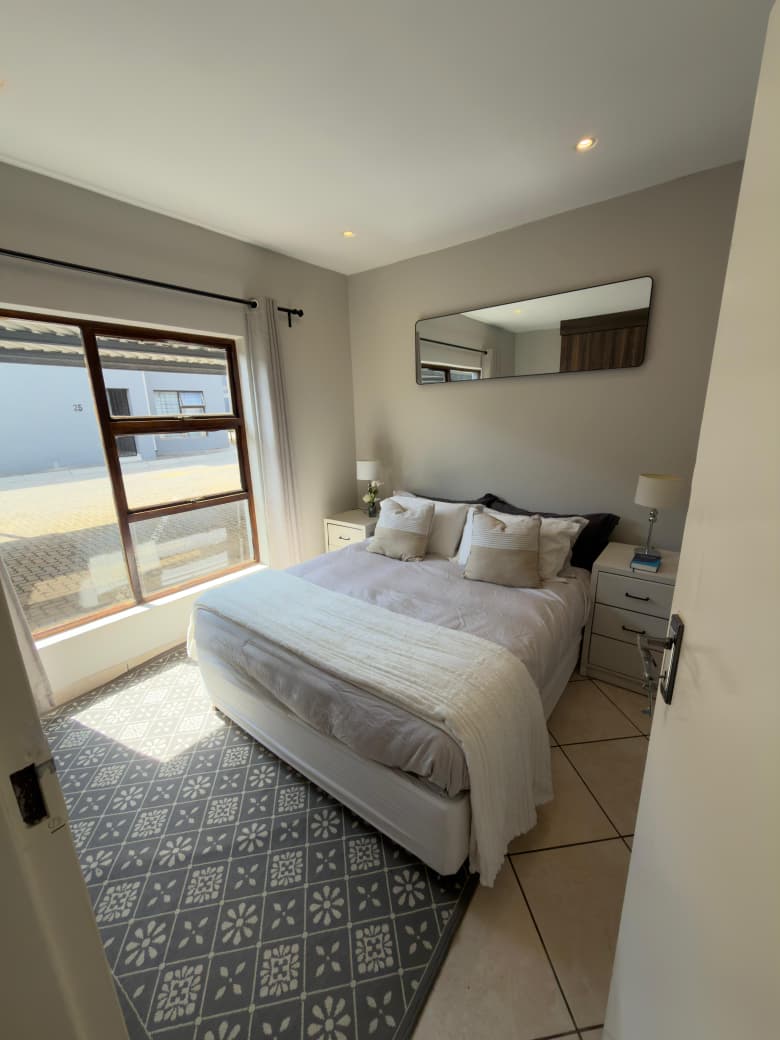 3 Bedroom Property for Sale in Gateway Manor North West